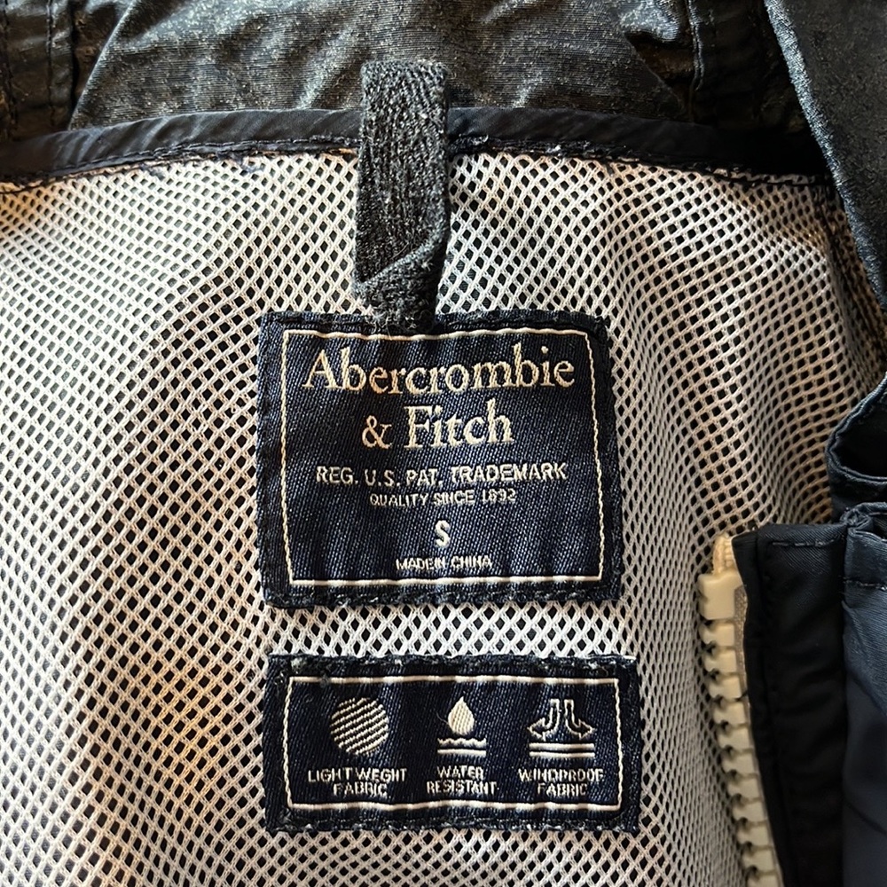 A&F Navy Rain Jacket - Picture 13 of 15